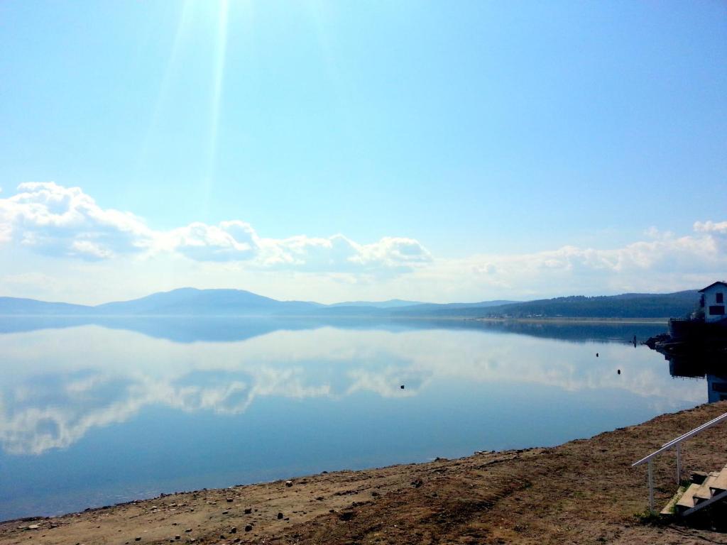 White Village Park Iskar Lake Pasarel Exterior photo